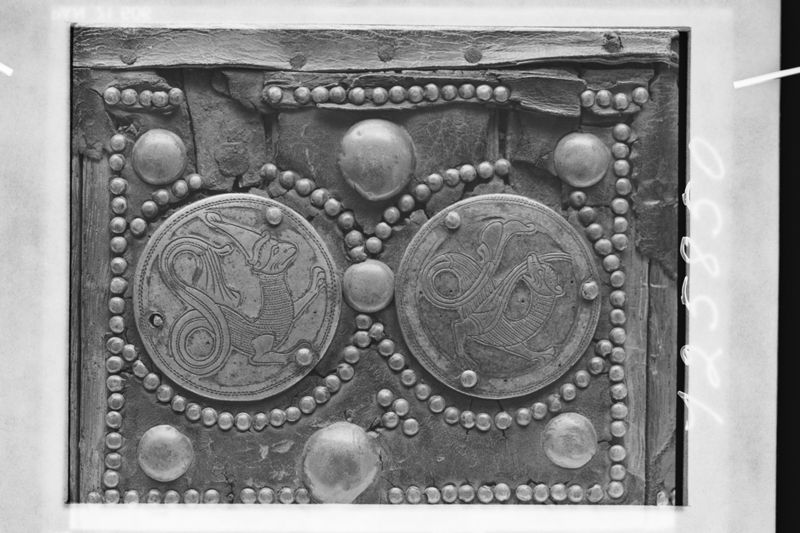 Coffret-écrin de la couronne-reliquaire des saintes Épines