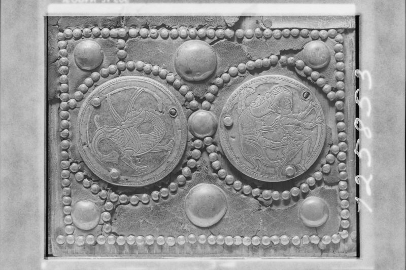 Coffret-écrin de la couronne-reliquaire des saintes Épines