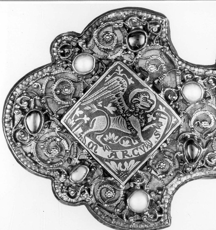 croix-reliquaire à double-travers