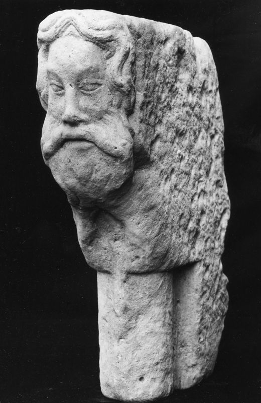 encadrement de cheminée / Museum voor Stenen Voorwerpen