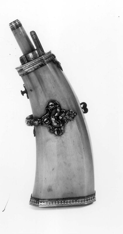 poire à poudre / Musée d'armes