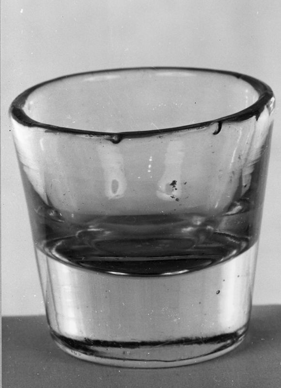 verre à genièvre / Huis van Alijn
