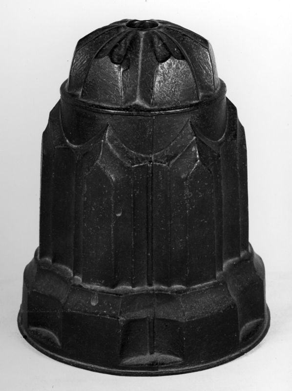Banket-of Tulbandvorm zgn "Bombe",koepelvormig