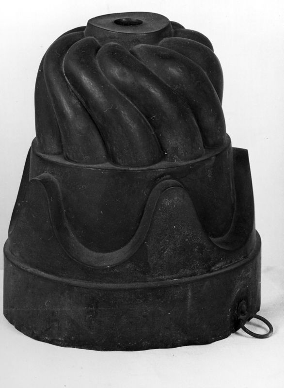 Banket- of Tulbandvorm zgn "Bombe" koepelvormig