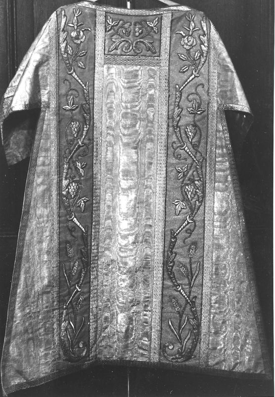 vêtement liturgique / Kerk Sint-Martinus[Sint-Martens-Bodegem]