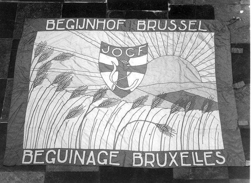 Drapeau de l'organisation Jeunesse Ouvrière Chrétienne, section du Béguinage de Bruxelles