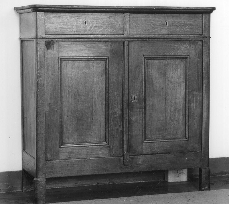 commode[meuble] / Centre public d'aide sociale[Stavelot]