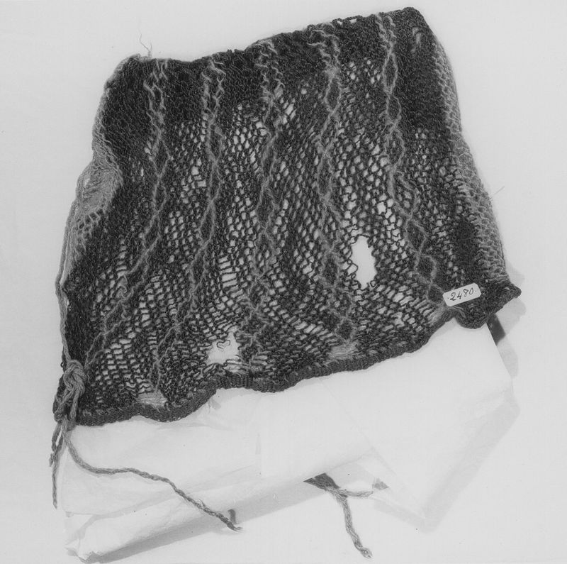 bonnet[couvre-chef] / Musées Royaux d'Art et d'Histoire