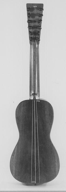guitare / Musée des instruments de musique (MIM)