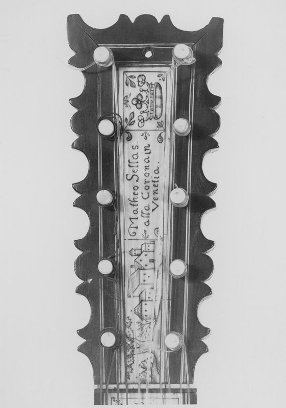 guitare / Musée des instruments de musique (MIM)