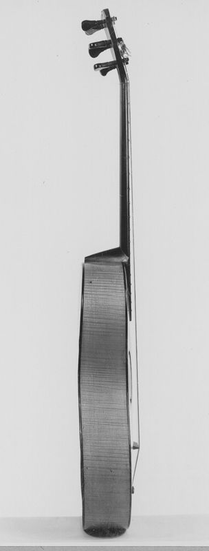 guitare / Musée des instruments de musique (MIM)