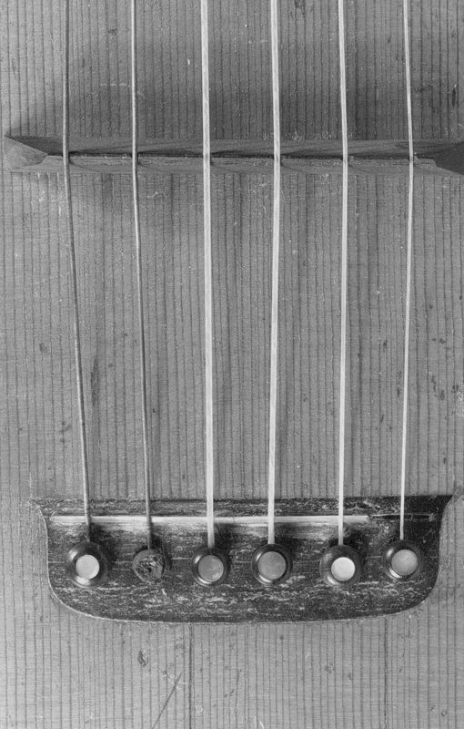 guitare / Musée des instruments de musique (MIM)