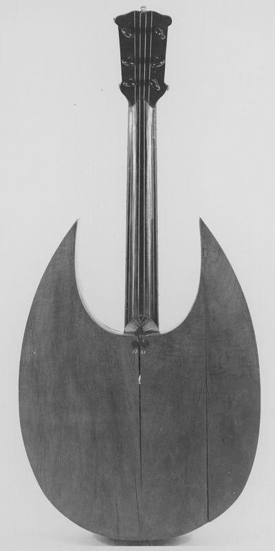 guitare / Musée des instruments de musique (MIM)