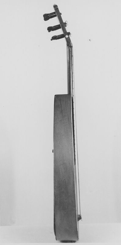guitare / Musée des instruments de musique (MIM)