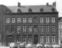 M152153