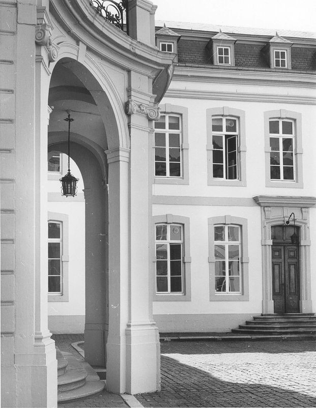 palais du gouverneur / Palais provincial