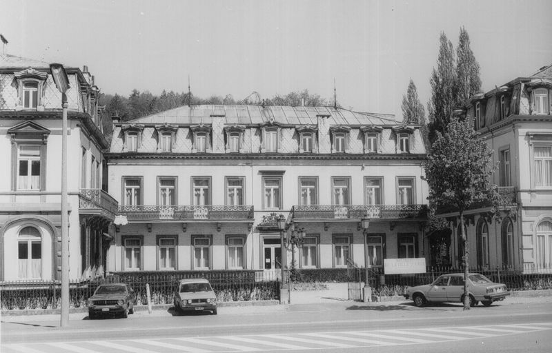Musée de la ville d'eaux et du cheval (ancienne Villa de la Reine Marie-Henriette, ancien Hôtel du Midi)