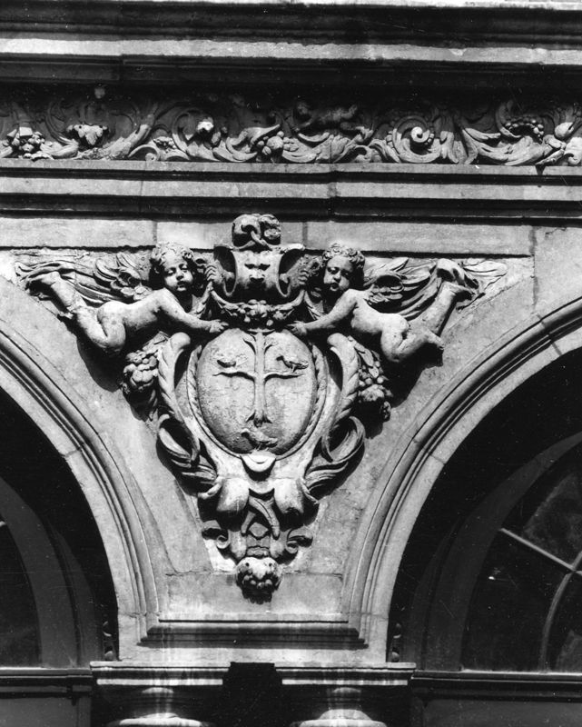 relief[sculpture] / Hotel Delbeke