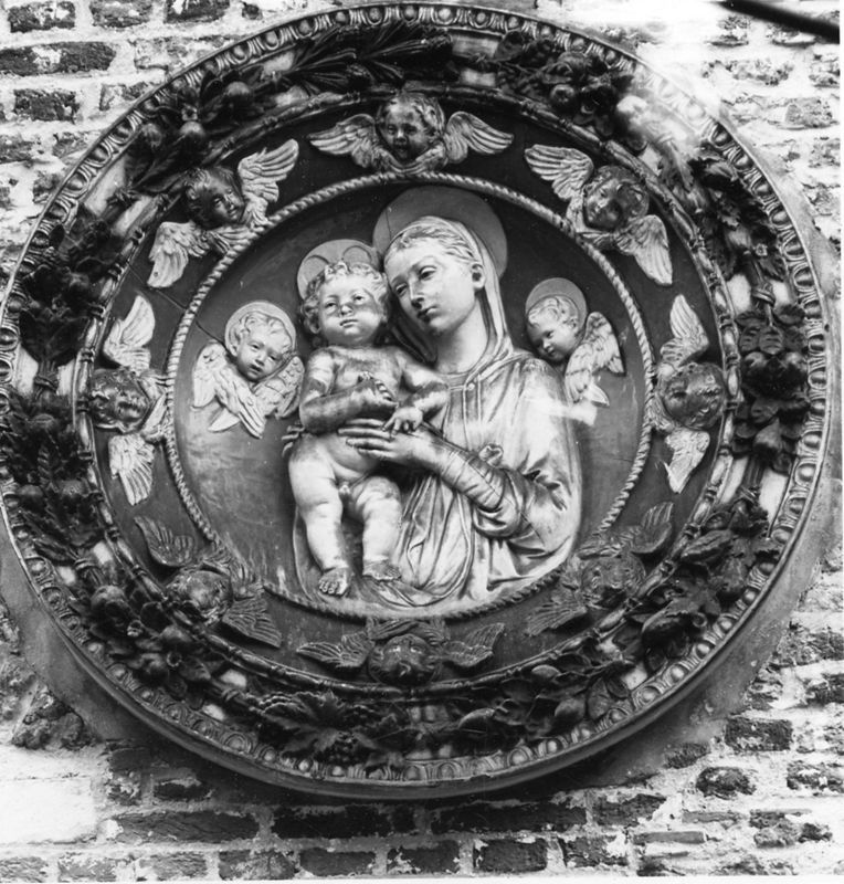 relief[sculpture] / Hotel Delbeke