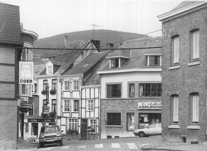 vue vers la rue Basse et la PLace Prume