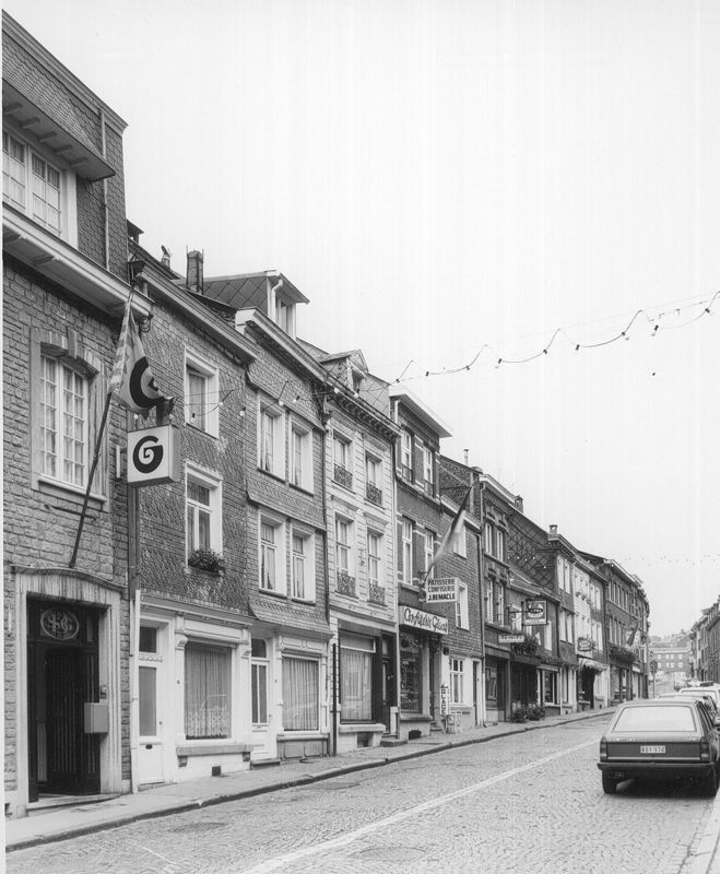Enfilade de maisons vers le haut