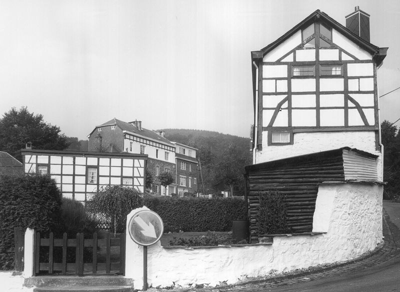 rue villageoise / Aspect[Stavelot]