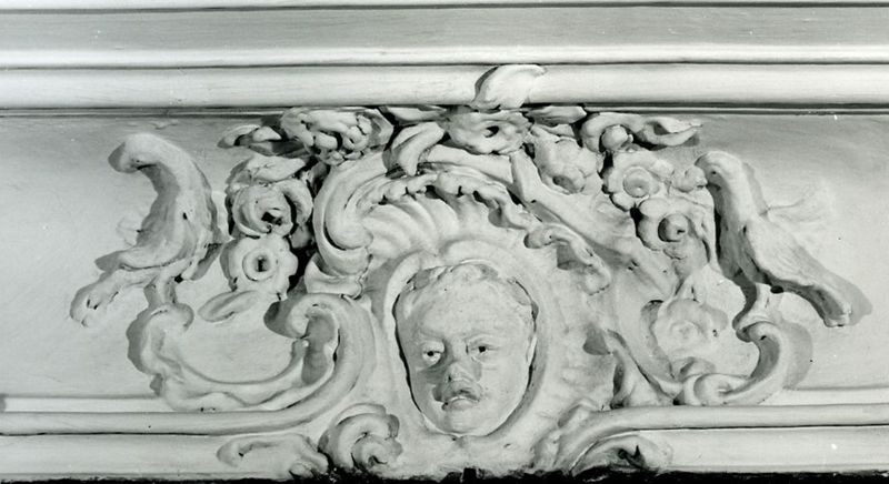 mi-relief[sculpture] / Maison, Wegstrasse - Chemin-Rue, 11