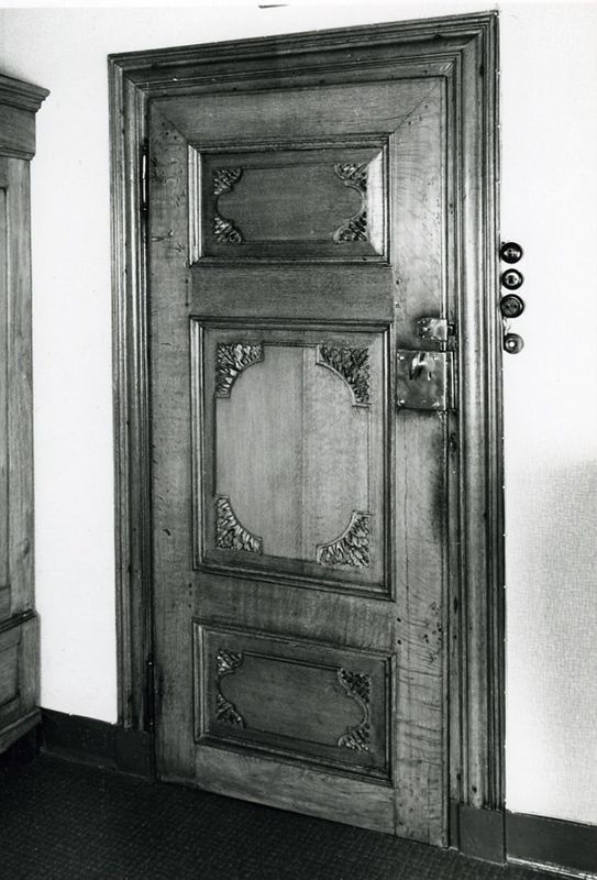 porte à un battant / Maison, Wegstrasse - Chemin-Rue, 11
