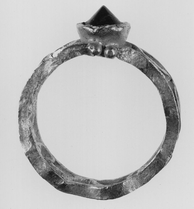bague[parure] / Musées Royaux d'Art et d'Histoire