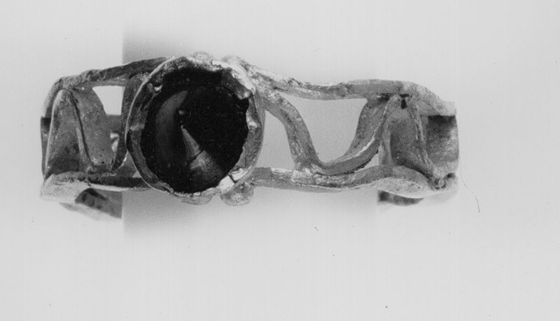 bague[parure] / Musées Royaux d'Art et d'Histoire