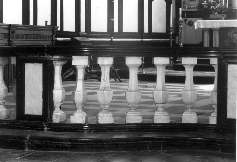banc de communion / Kerk O.L.Vrouw[Rozebeke]