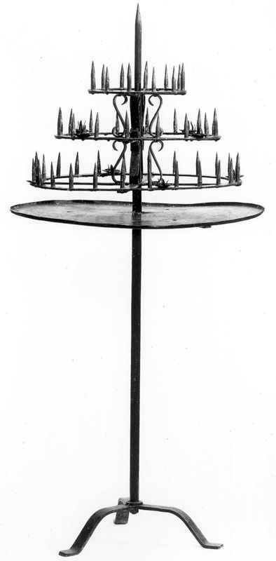 porte-cierges en couronne / Kerk Sint-Elisabeth[Gent]