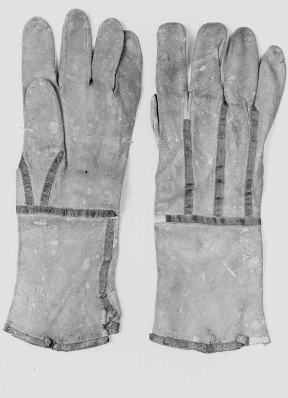 gants dits "de saint Hadelin"