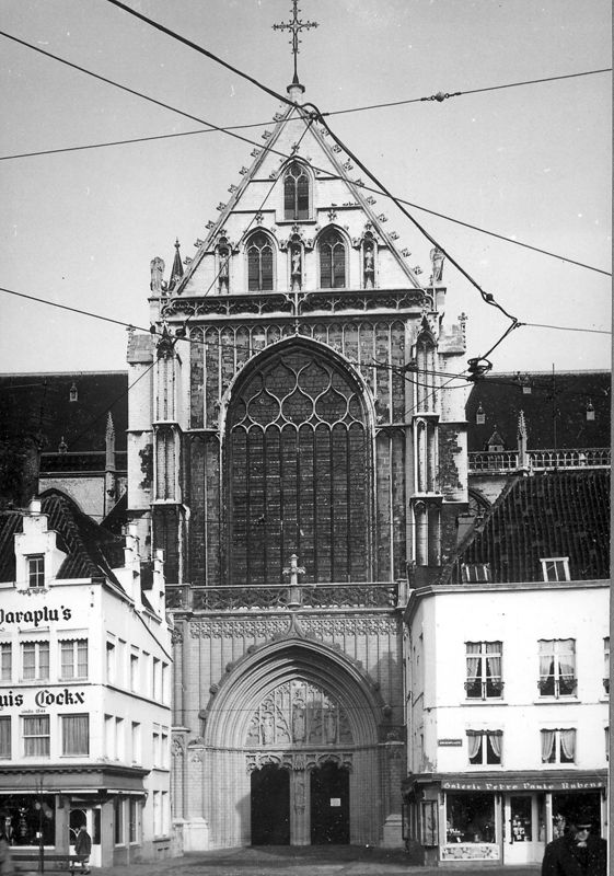cathédrale / Kathedraal Onze-Lieve-Vrouw ten Hemel opgenomen