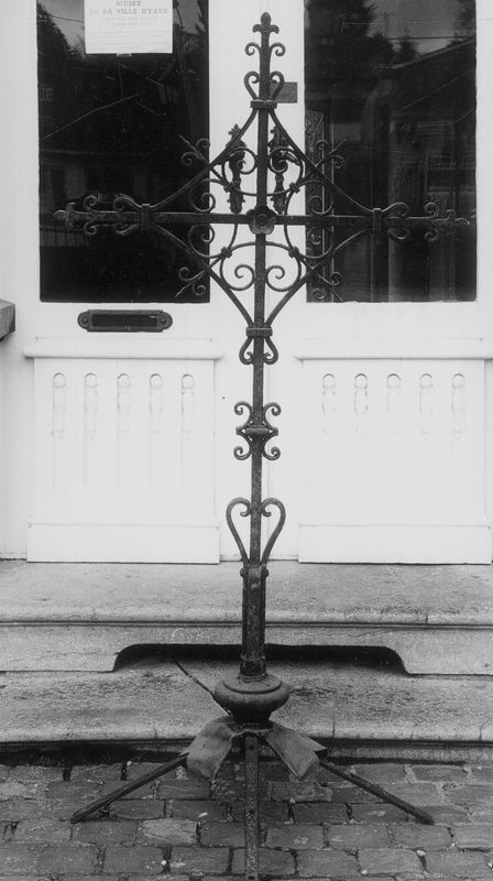 Croix provenant de l'ancienne église