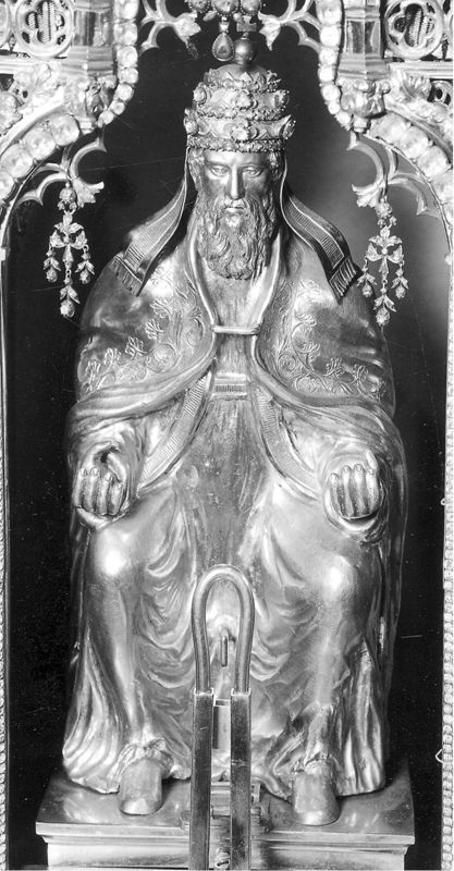 Monstrans van het Heilig Sacrament met Genadestoel in godshuis onder conopeum