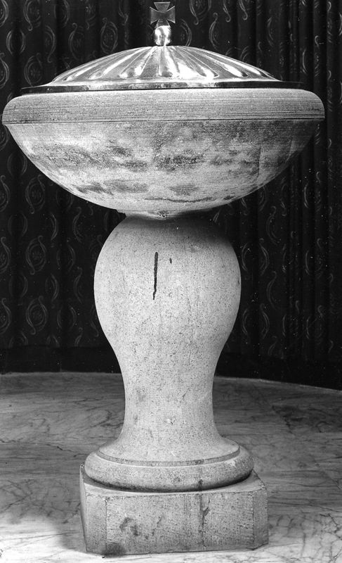fonts baptismaux / Kerk Sint-Egidius[Groot-Bijgaarden]