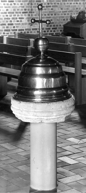 fonts baptismaux / Kerk Sint-Aldegondis[Ezemaal]