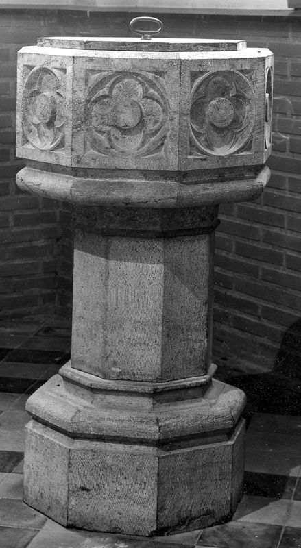 fonts baptismaux / Kerk Sint-Norbertus[Landen]