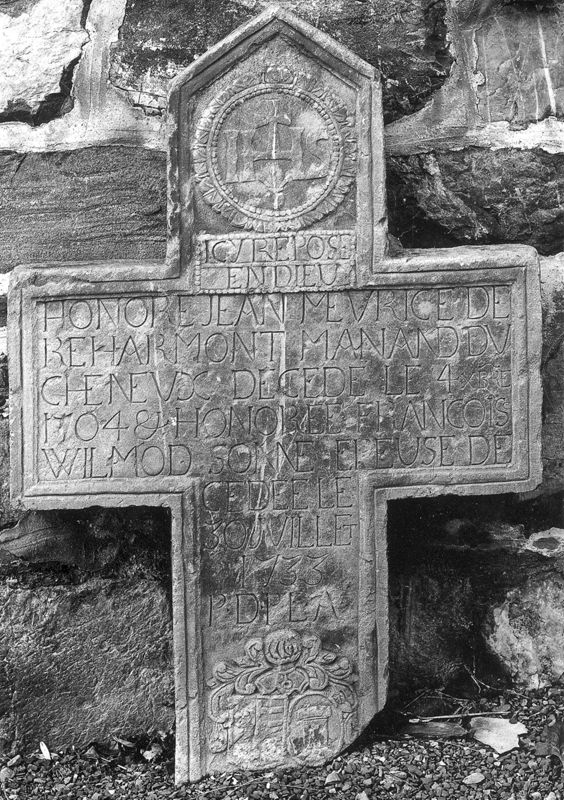 Croix funéraire de Jean Meurice et de Françoise Wilmod
