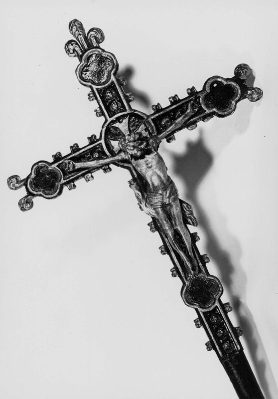 croix de procession / Eglise Saint-André[Lierneux]