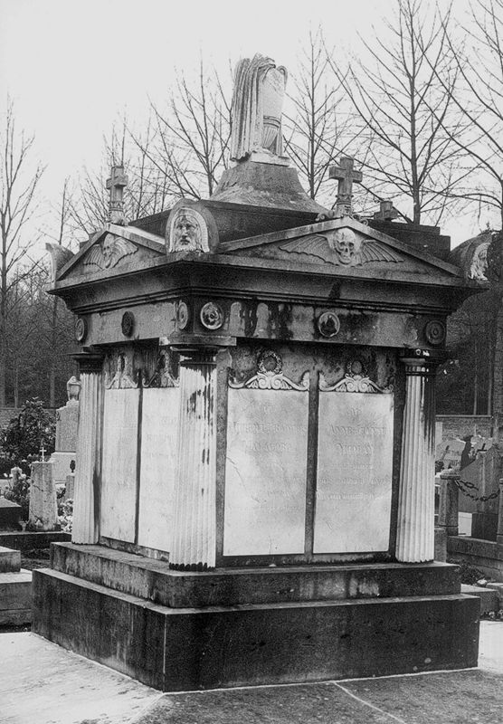 Monument funéraire de la famille Fisbach-Malacord-Nicolay