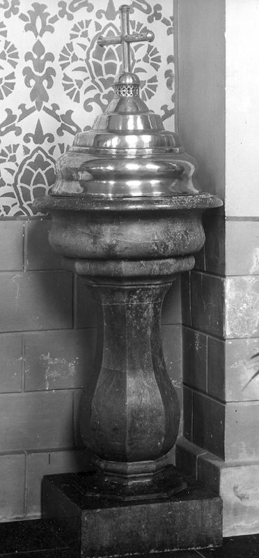 fonts baptismaux / Kerk Sint-Martinus[Dormaal]