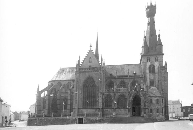 église basilicale / Eglise Saint-Materne[Walcourt]