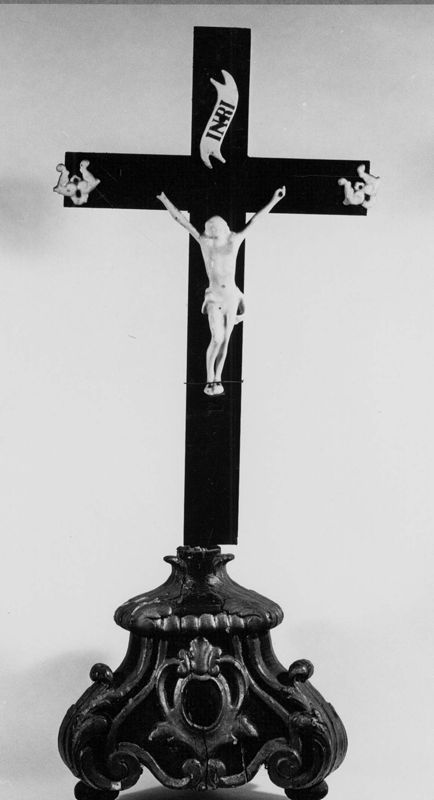 crucifix[f] / Eglise Saint-Pierre[Villettes]