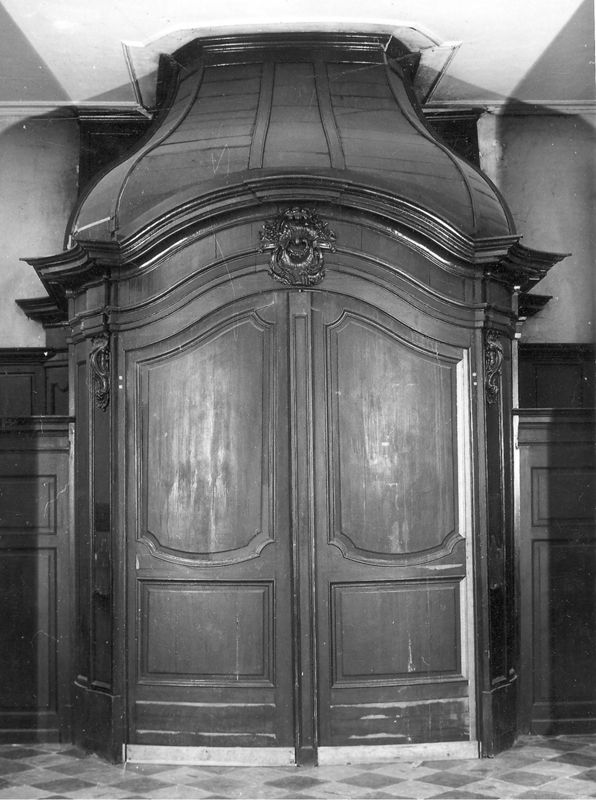 porte à deux battants / Eglise Notre-Dame d'Harscamp[Namur]