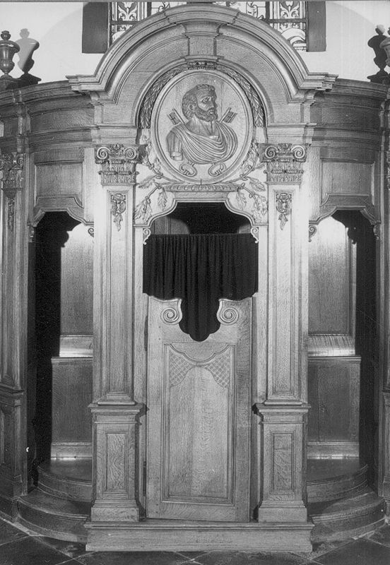 confessionnal / Eglise Saint-Didier[Rhisnes]