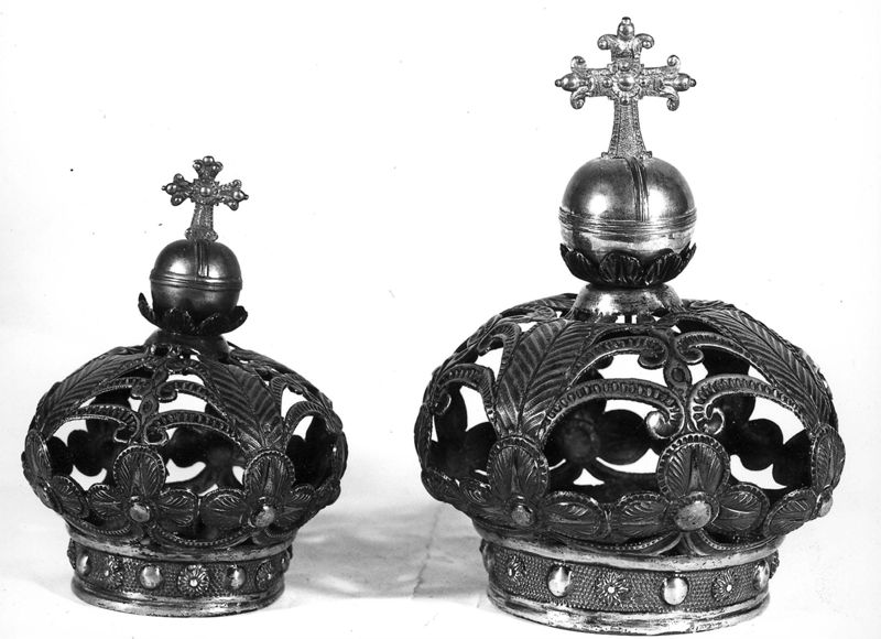couronne[insigne] / Eglise Saint-Jacques[Fosse]