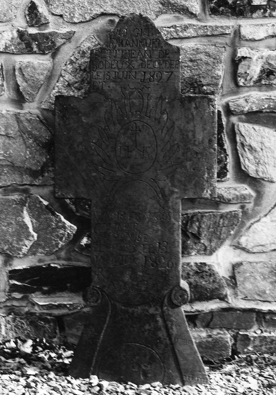 Croix funéraire d'Emmanuel Petitjean et de Marie-Françoise Collinet