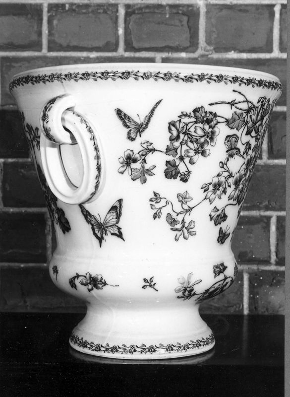 vase décoratif / Eglise Sacré-Coeur[Mons]